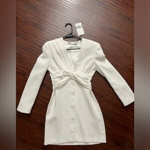 NEVER WORN Zara white blazer dress tag on